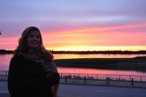 Admirando o incrível entardecer no rio Mississipi, em Memphis, no Tennessee - EUA